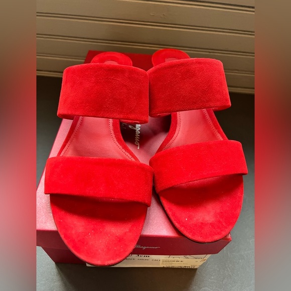 Salvatore Ferragamo Belluno Suede Sandals Women’s Size 9.5 Red W Box - Picture 11 of 11